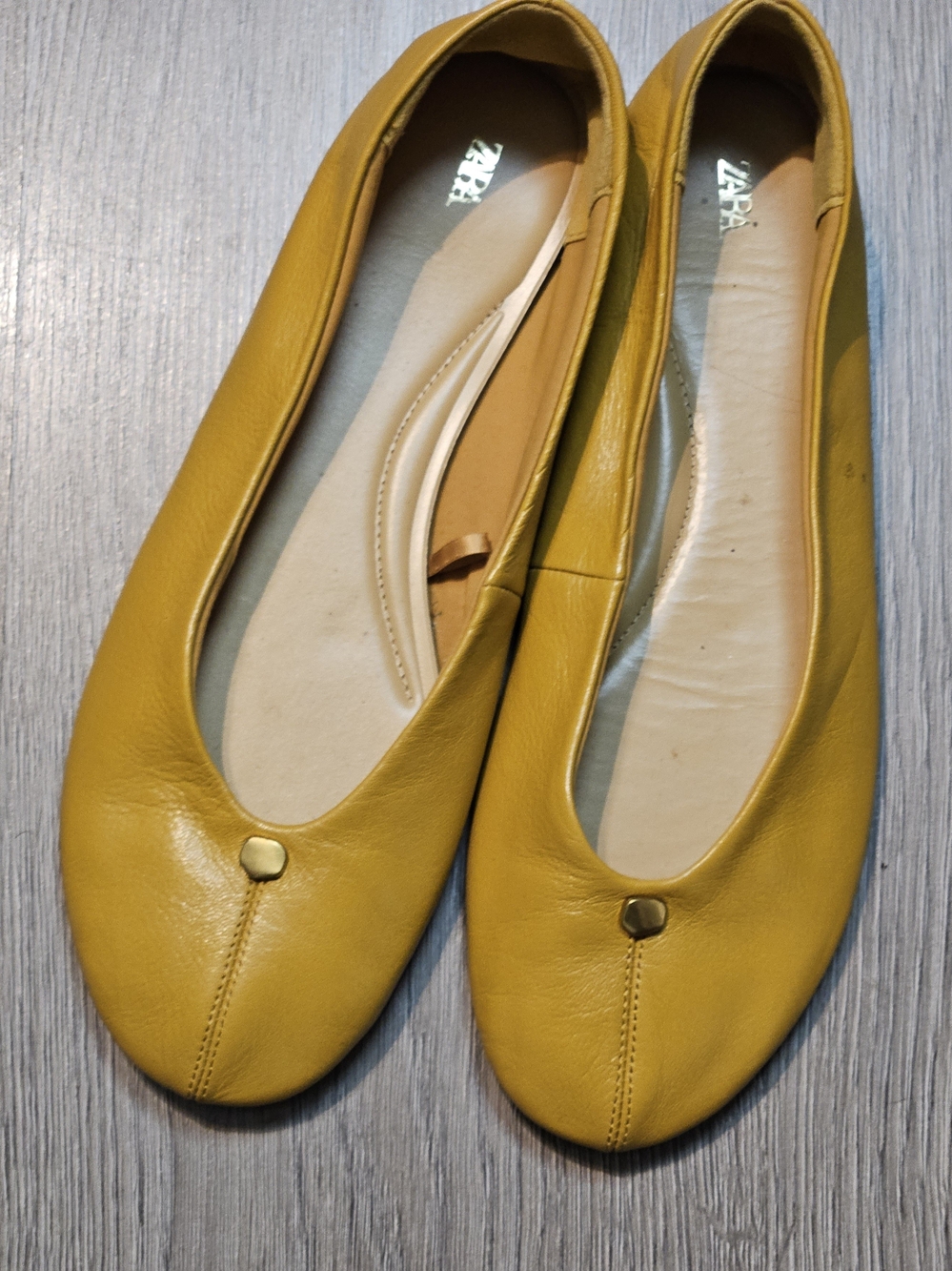 Zara Yellow Leather Ballet Flats with Gold Accent